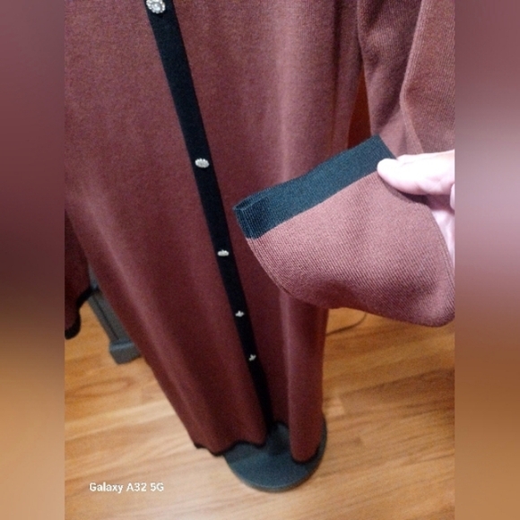 CONTRAST TRIM FAUX BUTTON SWEATER DRESS-(NWOT) - Picture 3 of 4